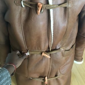 ♦️♦️EXTRA PHOTOS♦️♦️GENUINE SHEARLING WOMAN’S COAT